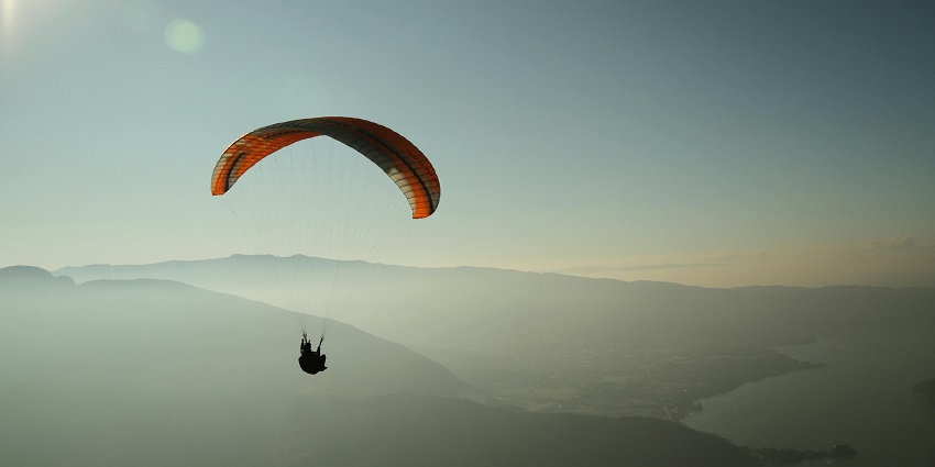 Mehrangarh Fort offers stunning vistas and paragliding over the Blue City for travellers.
