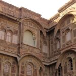 Sitting atop of a rocky hill overlooking the city, this hotspot in Jodhpur is beguiling.