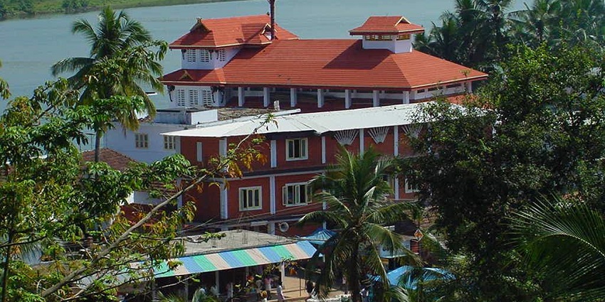 Meloott Sree Muthappan Madappura is one of the best places to visit for all travellers.