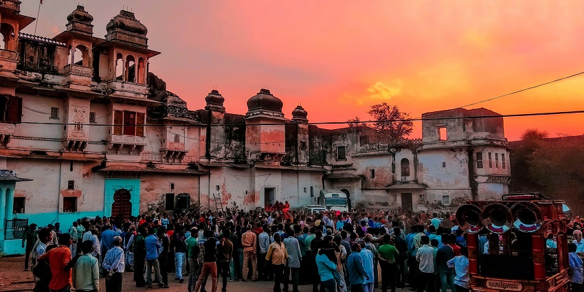 Mewar festivals in Udaipur celebrate spring with music, dance, and rituals.