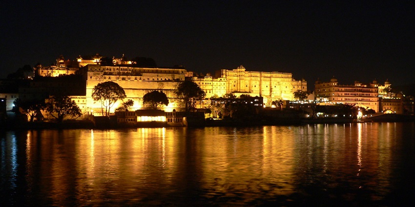 Experience Mewar Light & Sound Show, one of the best things to do in Udaipur for couples.