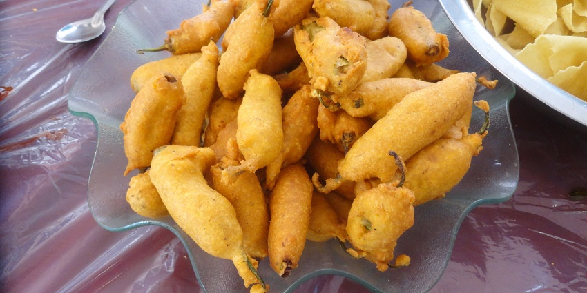 An image of Mirchi Bajji which is one of the famous local foods in Andhra Pradesh.