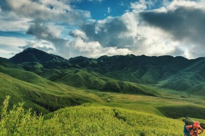 A misty view of the valley as captured by an adventure enthusiast while trekking.