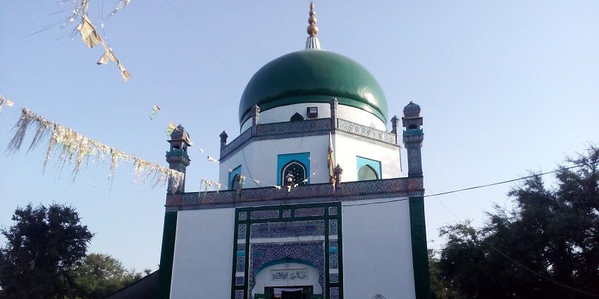 Worshippers gather at the Mohammed Ghous Mosque to partake in evening prayer.