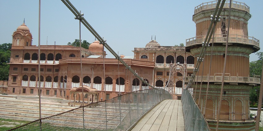 An image of a suspension bridge at Moti Bagh Palace which is historical palace.