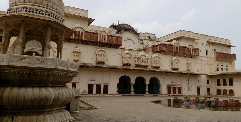 Moti Doongri Fort features an 18th-century marvel with carvings, near Ganesh Temple.