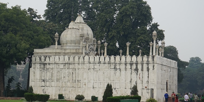 Snapshot of the white coloured Moti Masjid whichis in the vicinity of Red fort in Delhi