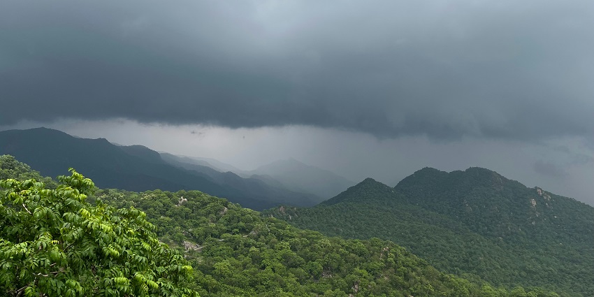 Scenic view of a mountain near Mount Abu, with Achalgarh Fort nestled atop the hillside.