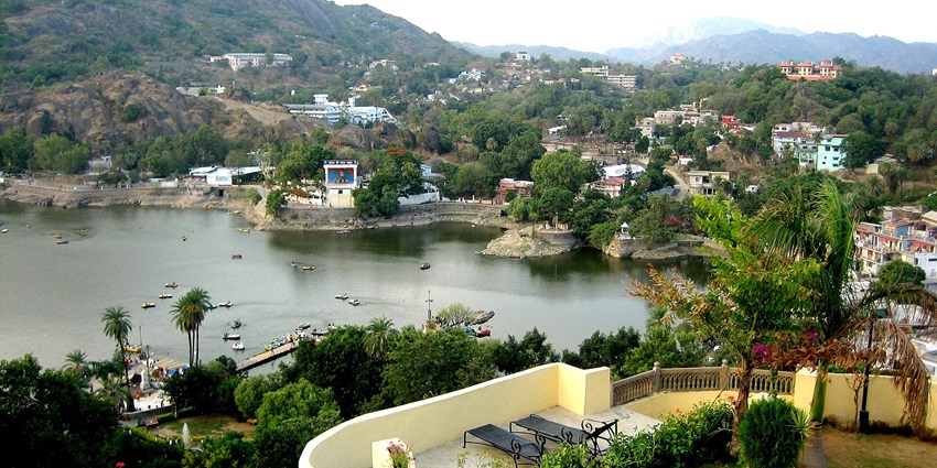 Mount Abu, a hill station, is one of the best places to visit in Rajasthan in summers.