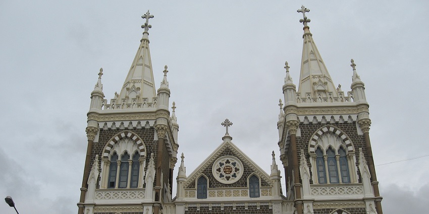 A view of Mount Mary Basilica, one of the top places to visit near Siddhivinayak Temple.