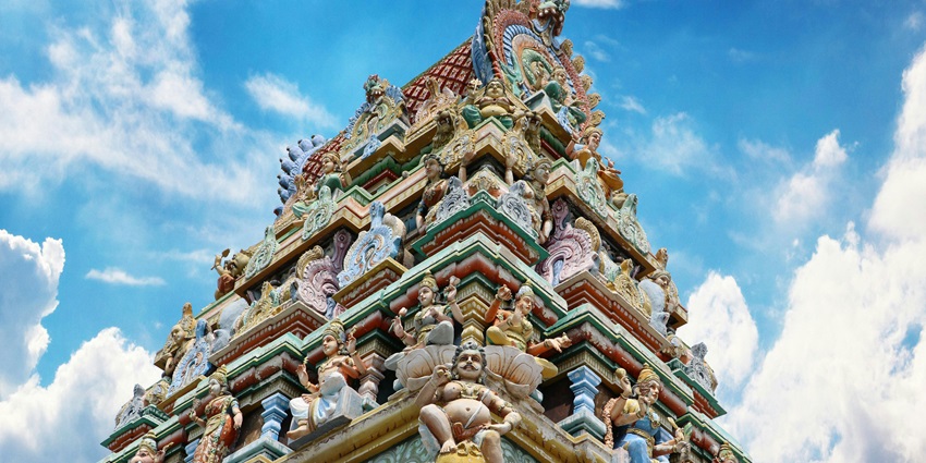 The vibrantly coloured Mukteshwar Temple is one of the famous sacred places in Punjab.