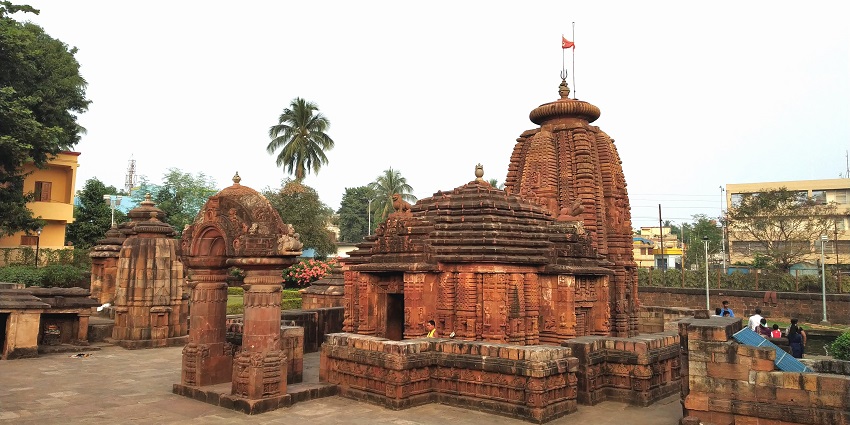 Mukteswara Temple has detailed stone carvings and is of great religious significance.
