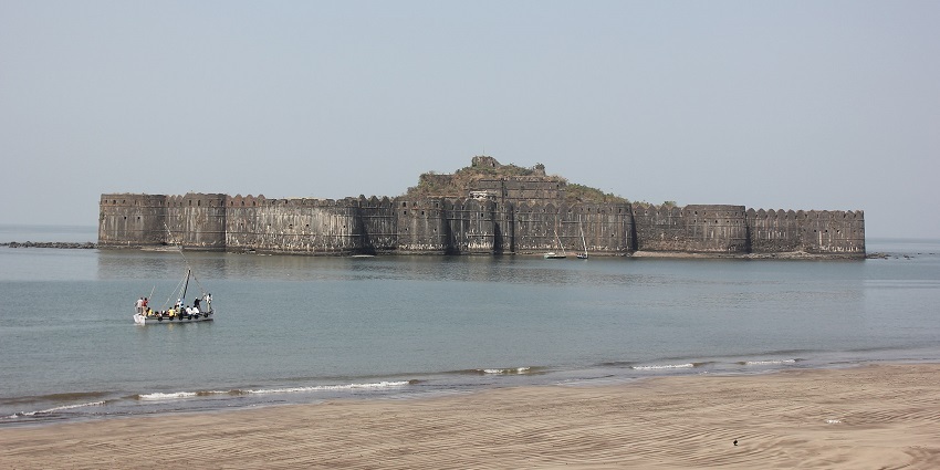 A view of Murud-Janjira Fort offers stunning views and history, accessible by boat.