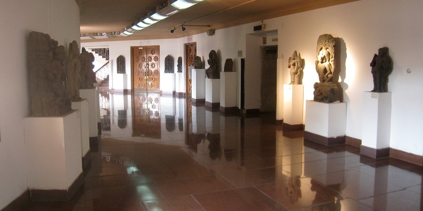 Snap from the inside of the national museum and its corridor which is filled with historic artifacts
