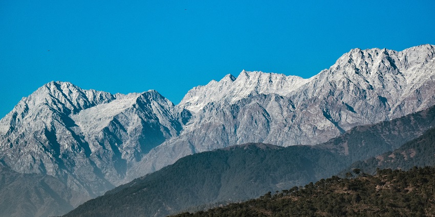 Naddi Viewpoint is one of the most beautiful places around Bhattu Monastery for all.