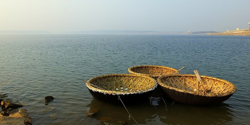 Nagarjuna Sagar is among the hot tourist destinations with exhilarating views.