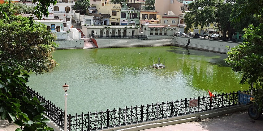 Image of Rani Tal, Nahan, Himachal Pradesh with serene environment and greenery around