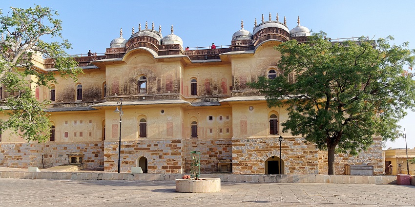 A beautiful sunset view from Nahargarh Fort ideal for scenic and relaxing outings