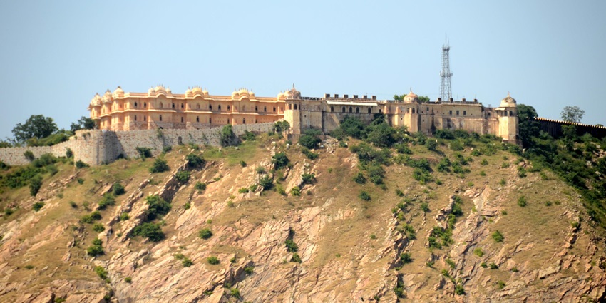 Nahargarh Fort is perched on Aravalli Hills, a famous place near Sunshine Water Park