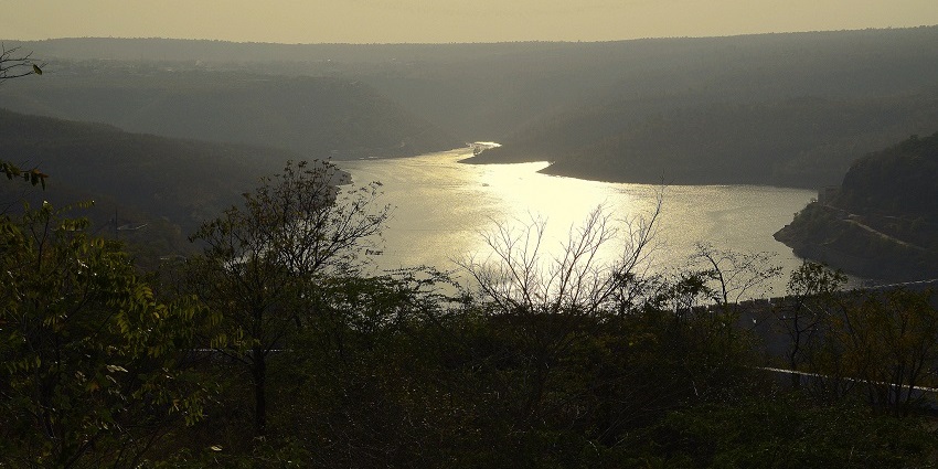 Expansive view of the Nallamala Hills near Srisailam, featuring dense forests and rugged landscapes.