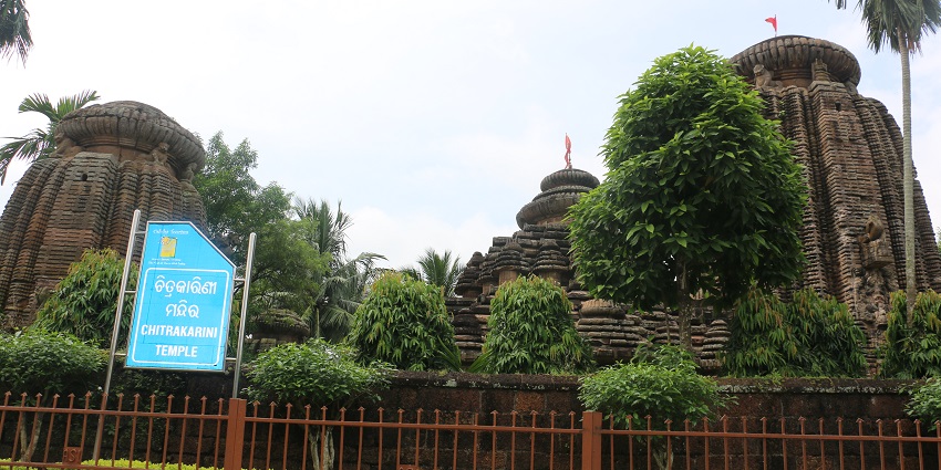 Beautiful panoramic view of a historic temple amidst the idyllic landscapes of Odisha