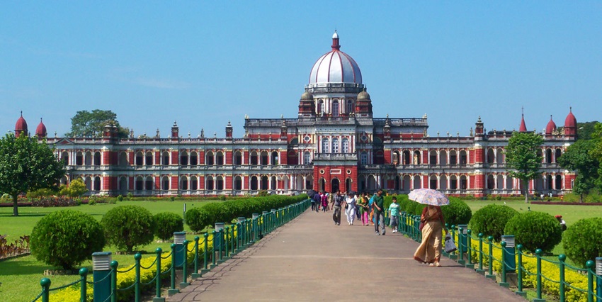An aerial view of the multi-storey Nargona Palace surrounded with lush greenery