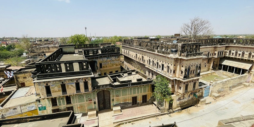 An aerial view of the Narlai Village, one of the quaint places to visit in Ranakpur.