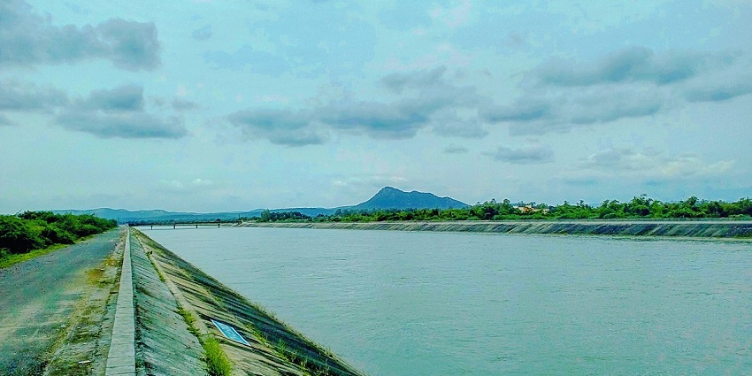 The Narmada Canal, a tourist attraction near bassi wildlife sanctuary with a scenic view.