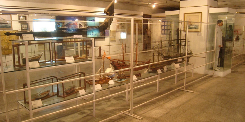 Snapshot from the inside the National War Memorial having the historic artifacts