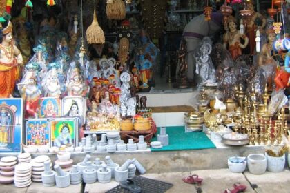 Entrance of vibrant shop in Sindhi market, one of the best places for navratri shopping in Ahmedabad