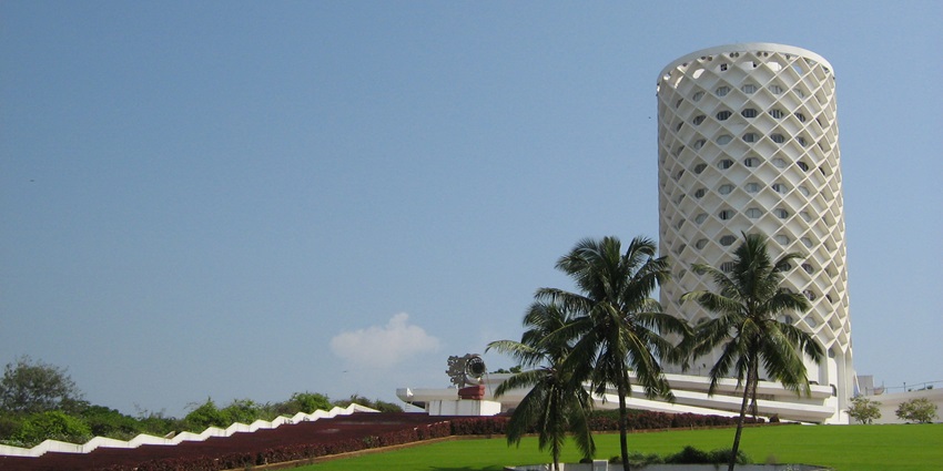 Nehru Planetarium in Mumbai offers engaging space shows for families and schools.