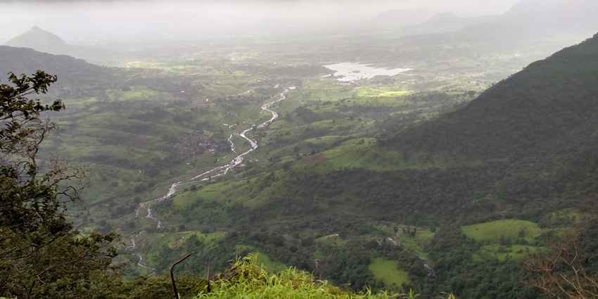 Neral features lush landscapes, a toy train, and local market.