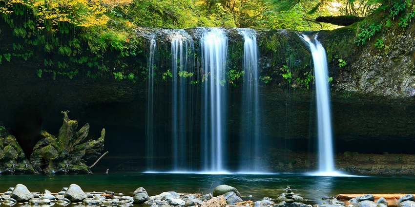 A glimpse of shimmering waterfalls, one of the top places to visit near Palolem Beach.