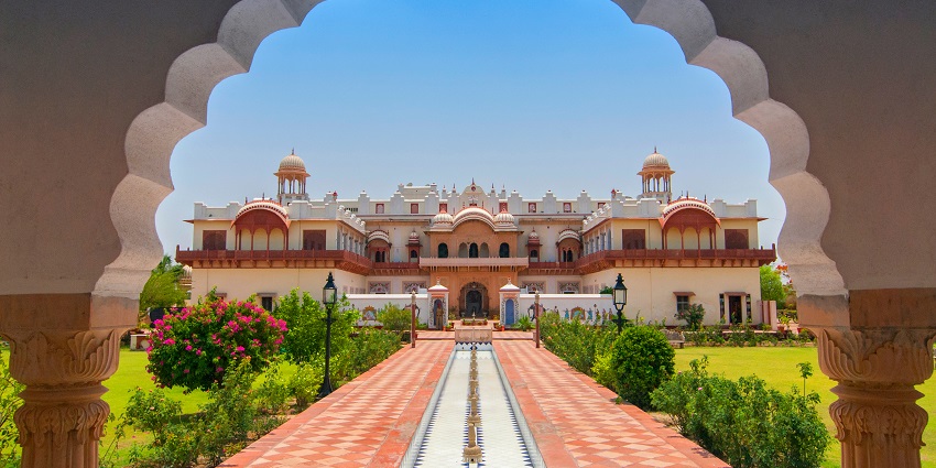 Welcome the year with a grand celebration at Marriott Jaisalmer with a buffet and live DJ.