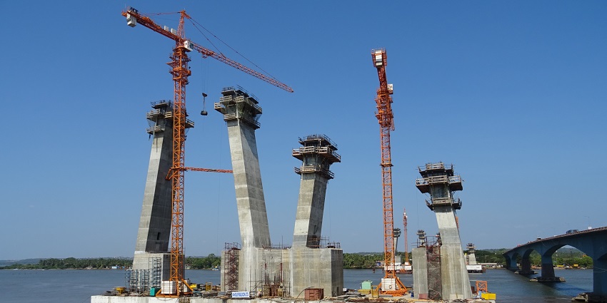 New Zuari Bridge links North and South Goa and provides scenic views of the Zuari river