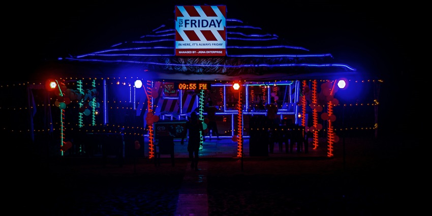 Witness the vibrant nightlife of Anjuna, one of the exciting things to do in Anjuna.