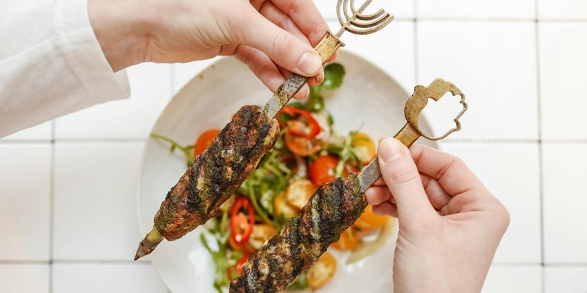 Relish the famous dishes at Nizam’s Kathi Kebab, which serves the best food in Connaught Place.