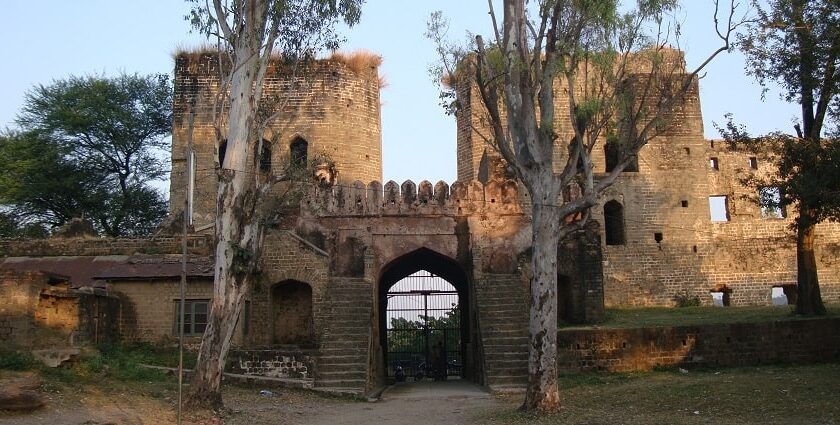 An image of the ruins of Nurpur Fort in Himachal Pradesh, showcasing ancient architecture.