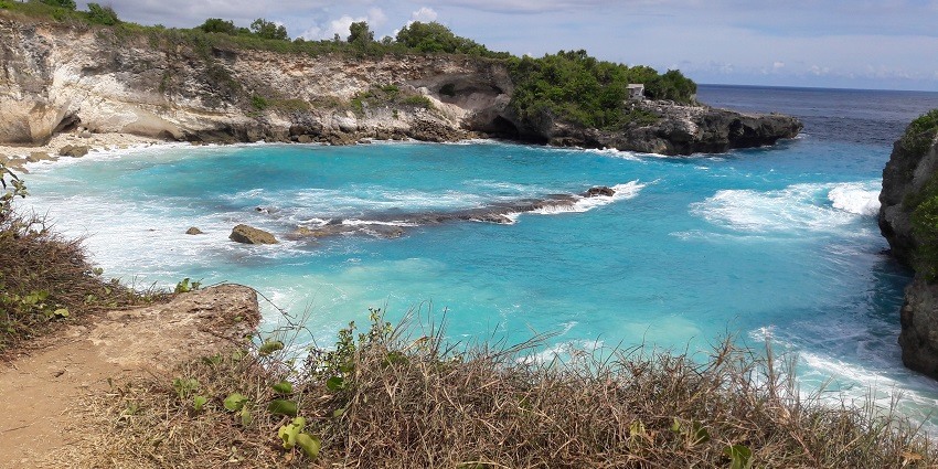 Nusa Lembongan is located in the Nusa Islands part of Bali, ideal for beginners.