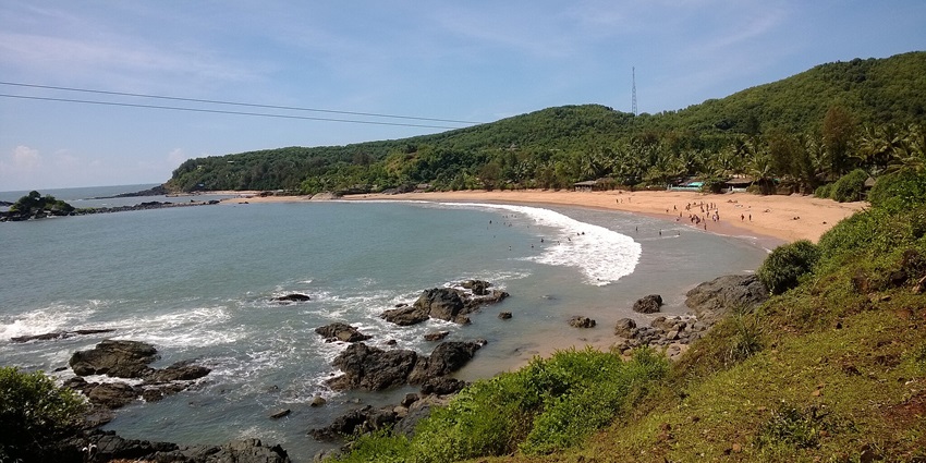 Om Beach is among the best beaches in Murudeshwar feature serene waves and rocky outcrops