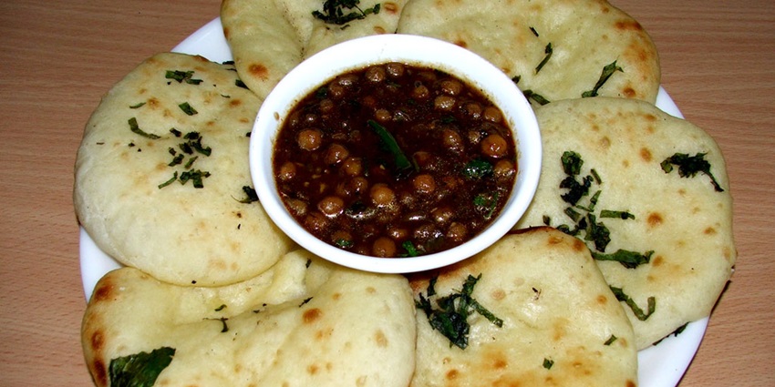 Chole kulche is one of the most favorite street food in amongst the locals as well tourists