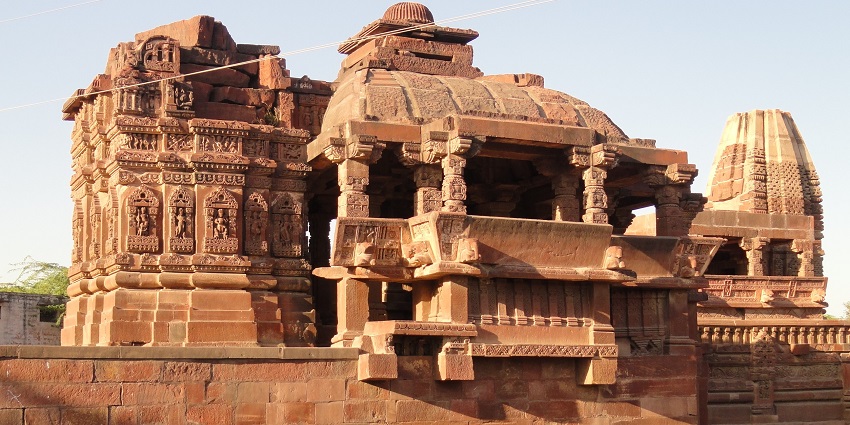 Osian is a renowned place near Sojat Fort, home to many ancient temples and dunes.