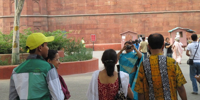 Tourists wandering in the Kurnool Fort to explore the historical and architectural aspect.
