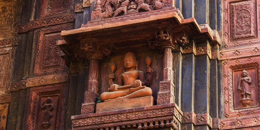 A close-up view of a shrine within the Krishnapura Chhatri in Indore, India.