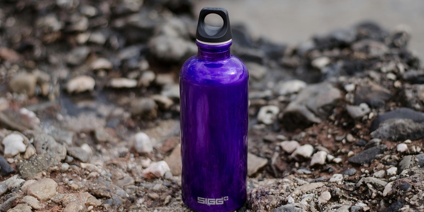 Do carry a water bottle while visiting the Bateshwar temple complex to stay hydrated.