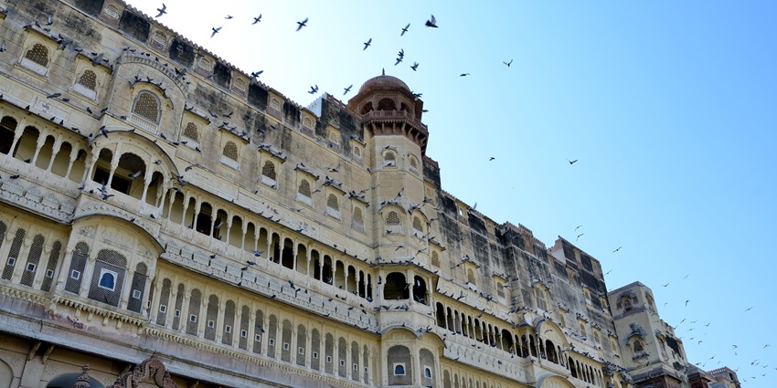 It is recommended to keep a few things in mind before you hop on a trip to this site.
