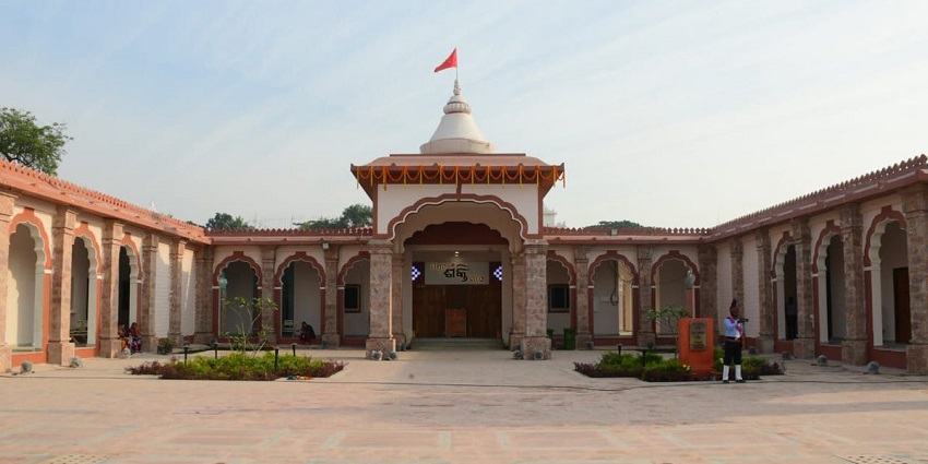 Before planning a visit to the Samaleswari Temple there are many factors to consider.