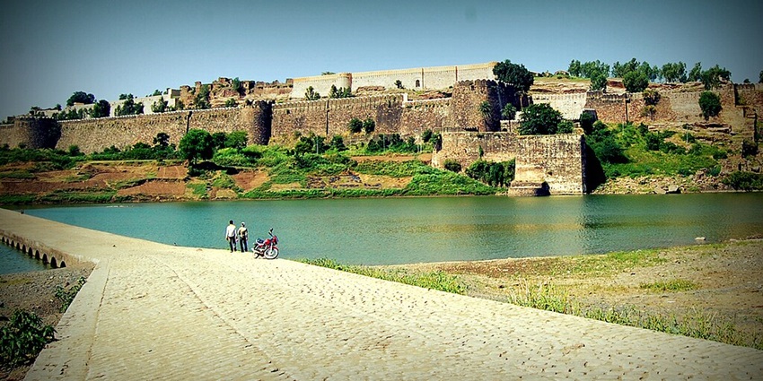 Ensure your travel packing is done according to Rajasthan’s weather conditions.