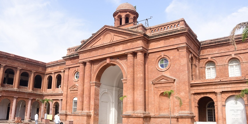 Beautiful image of the The War Memorial in Amritsar and the museum in the city