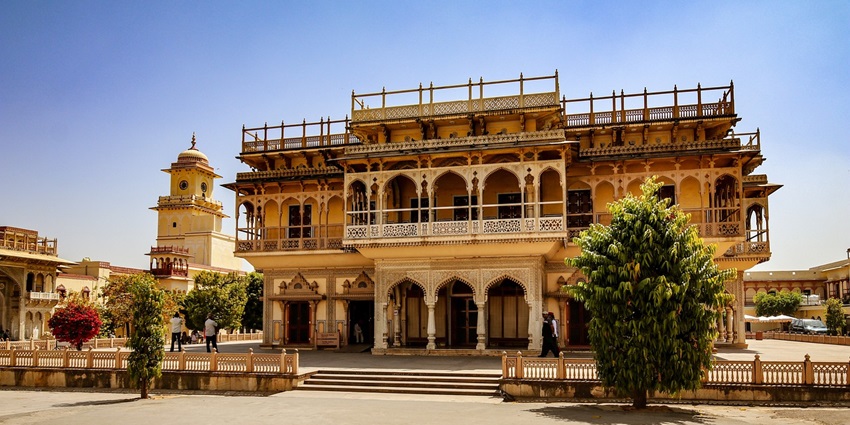 A beautifully designed building inside Bharatpur Museum, in Rajasthan's architectural style.